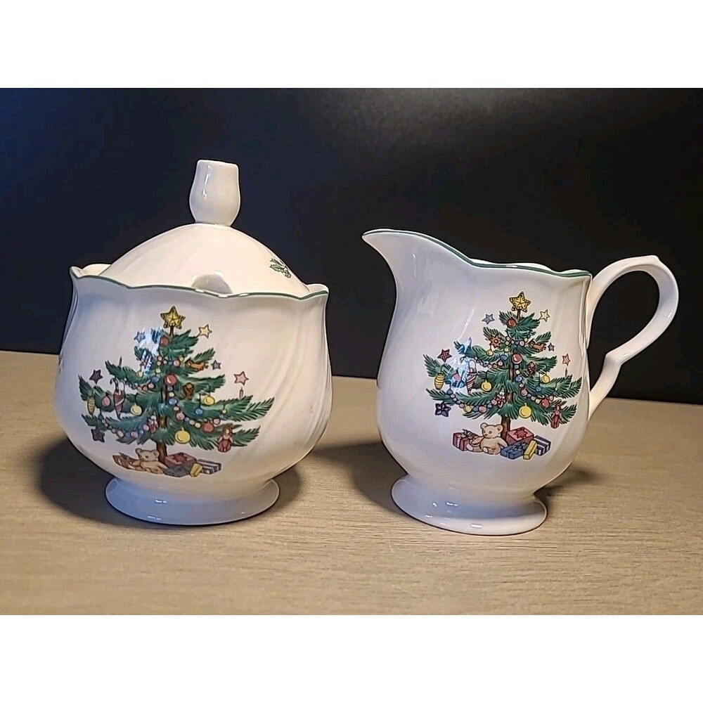Nikko Happy Holidays Creamer Sugar Bowl Set Japan Christmas